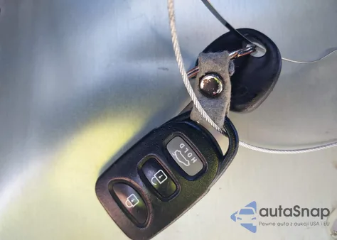 2010 Hyundai Elantra Gls z USA, uszkodzony, nr VIN KMHDU4AD7AU177987